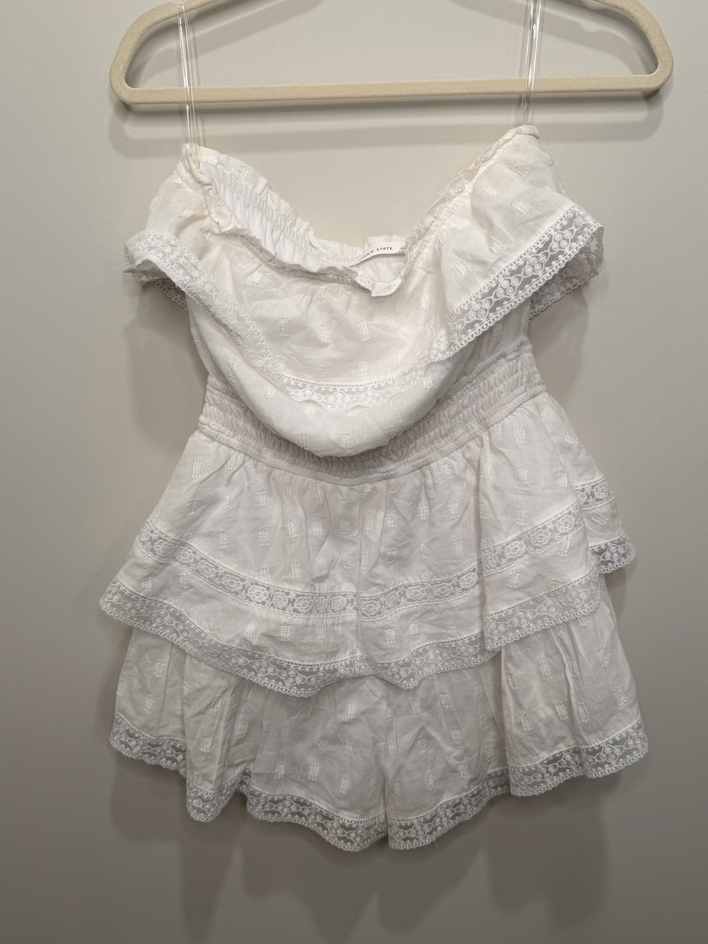 Altar’d State White Lace Ruffle Romper Size Small